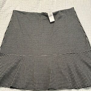 NWT Gap Classic Black and White Houndstooth Skirt Size 14